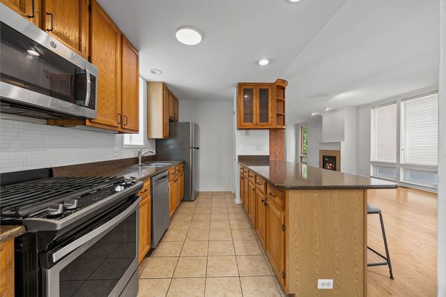 1323 E 61st Street, Chicago, IL 60637