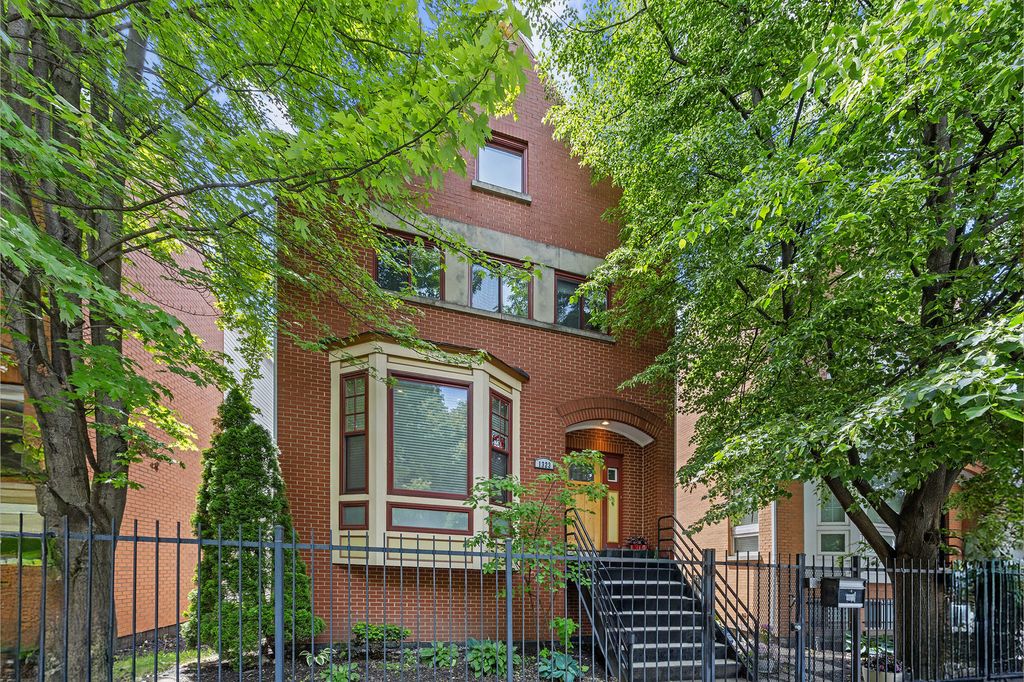 1323 E 61st Street, Chicago, IL 60637