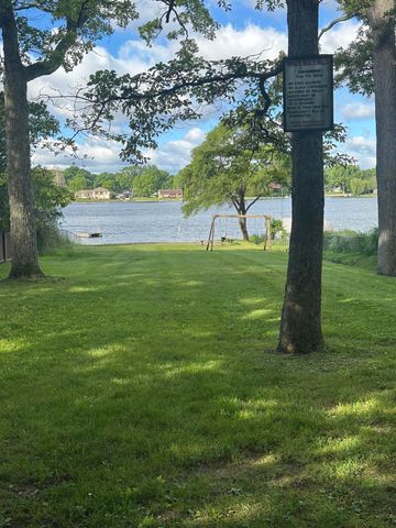 471 Elkinford Drive, White Lake Twp, MI 48383