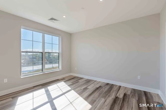 219 Ash Creek Boulevard 4401, Fairfield, CT 06824