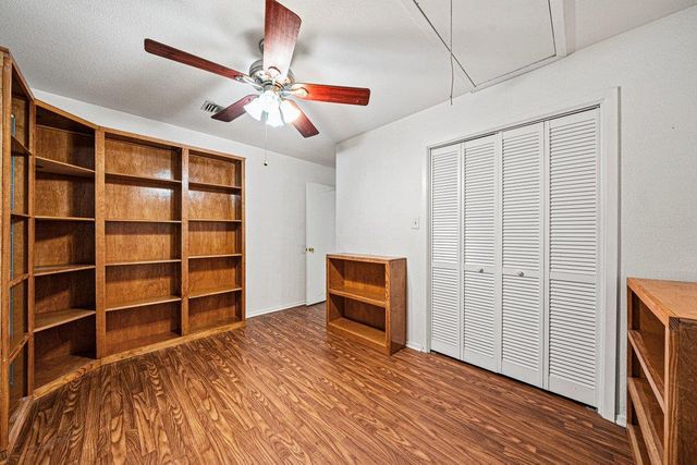 10 W El Camino Real, Wimberley, TX 78676