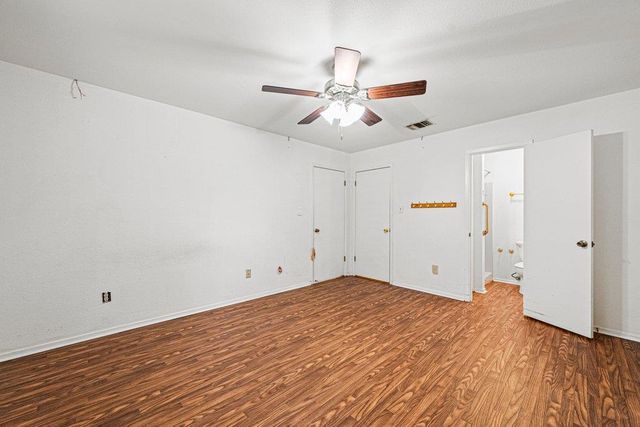 10 W El Camino Real, Wimberley, TX 78676