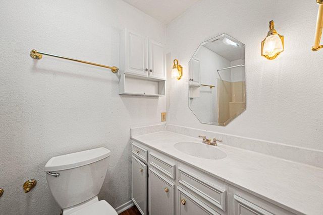 10 W El Camino Real, Wimberley, TX 78676