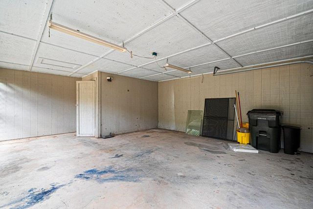 10 W El Camino Real, Wimberley, TX 78676