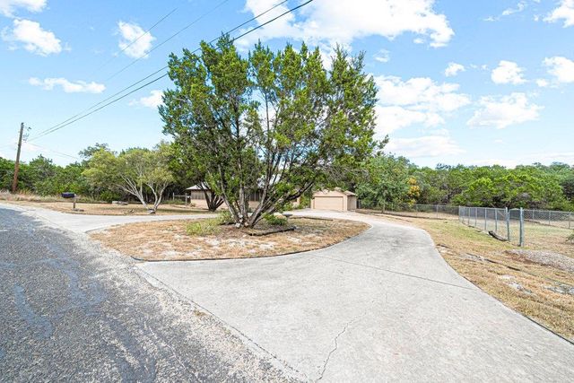 10 W El Camino Real, Wimberley, TX 78676