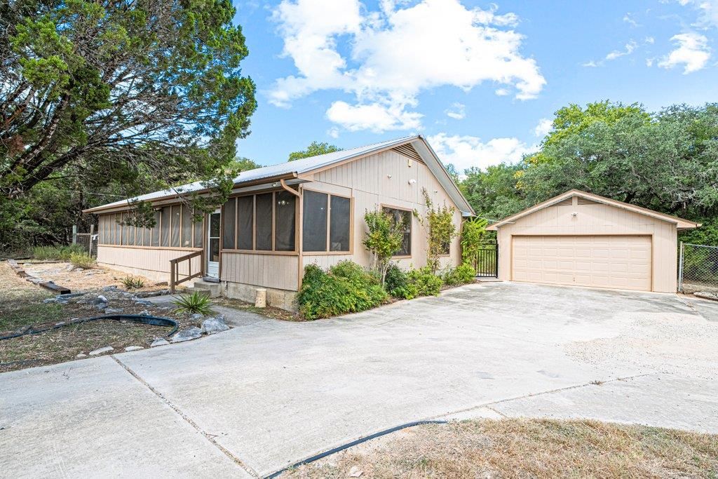 10 W El Camino Real, Wimberley, TX 78676