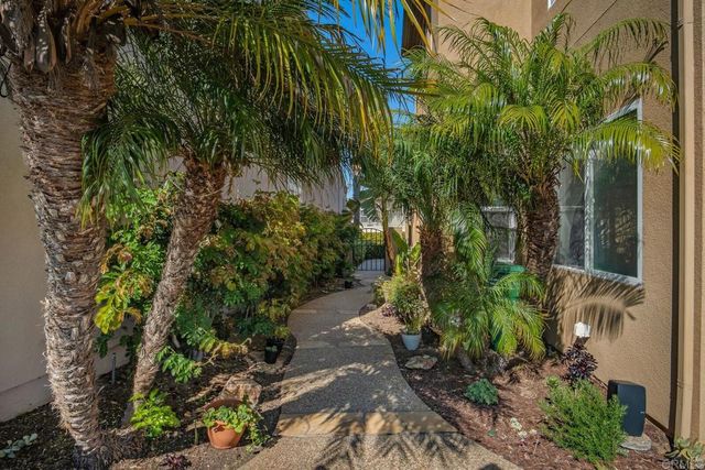 6777 Frenata Place, Carlsbad, CA 92011