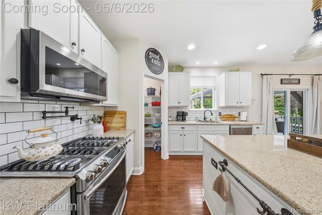 16475 Haverhill Drive, Macomb Township, MI 48044