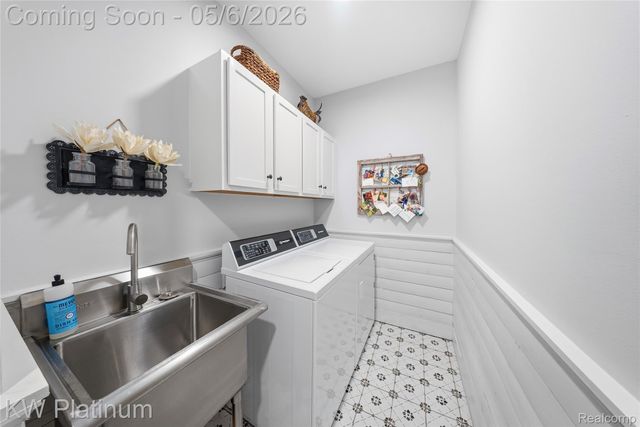 16475 Haverhill Drive, Macomb Township, MI 48044