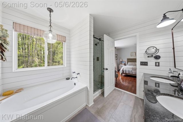 16475 Haverhill Drive, Macomb Township, MI 48044