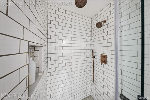 16475 Haverhill Drive, Macomb Township, MI 48044