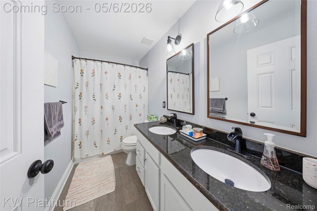 16475 Haverhill Drive, Macomb Township, MI 48044