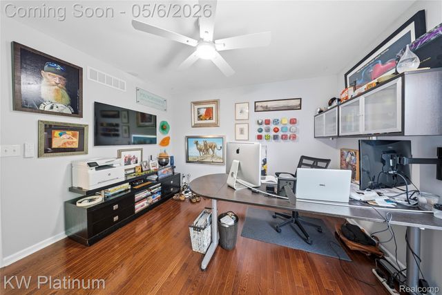 16475 Haverhill Drive, Macomb Township, MI 48044