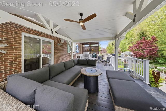 16475 Haverhill Drive, Macomb Township, MI 48044