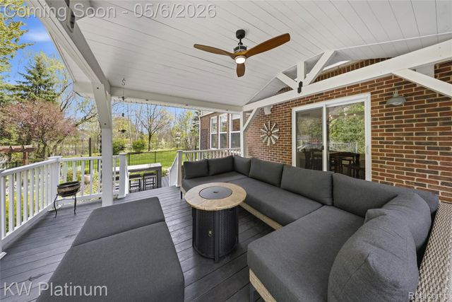 16475 Haverhill Drive, Macomb Township, MI 48044