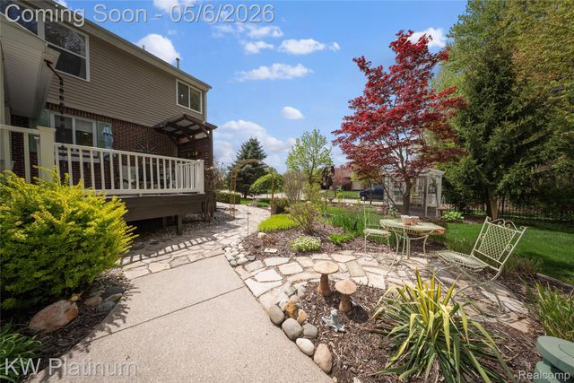 16475 Haverhill Drive, Macomb Township, MI 48044