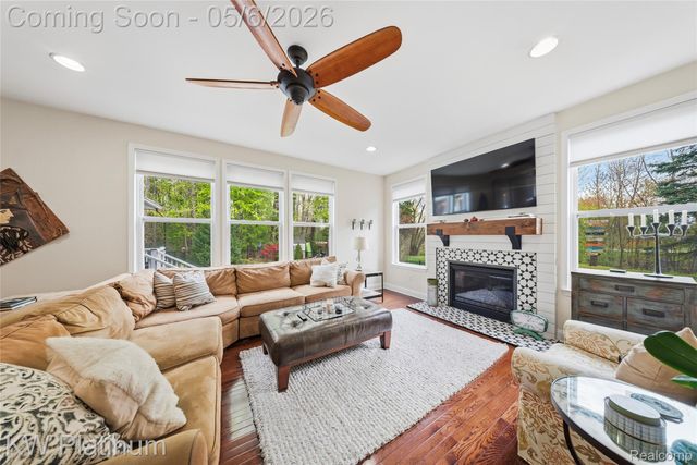 16475 Haverhill Drive, Macomb Township, MI 48044