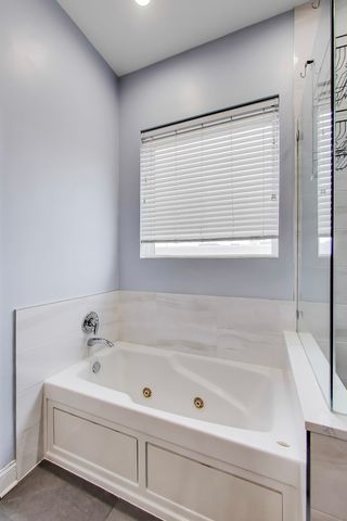 1169 W Madison Street 4W, Chicago, IL 60607