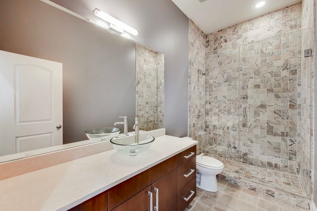 1169 W Madison Street 4W, Chicago, IL 60607