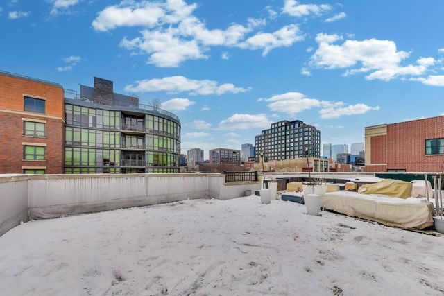 1169 W Madison Street 4W, Chicago, IL 60607