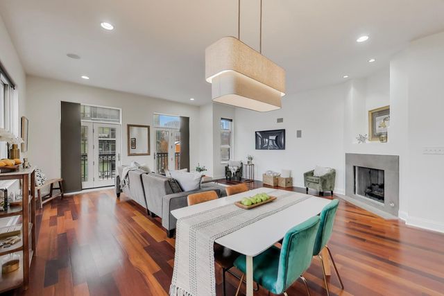 1169 W Madison Street 4W, Chicago, IL 60607