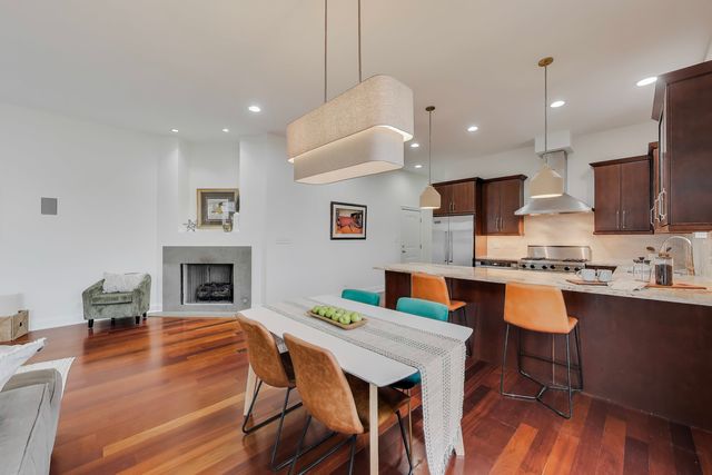 1169 W Madison Street 4W, Chicago, IL 60607