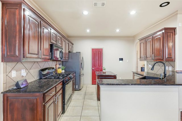 5920 Kristen Drive, Fort Worth, TX 76131