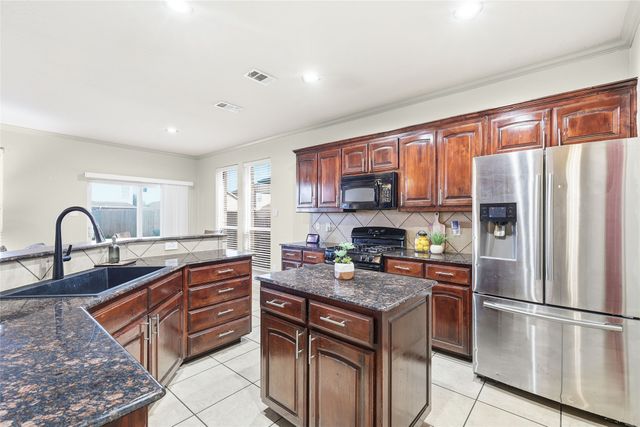 5920 Kristen Drive, Fort Worth, TX 76131