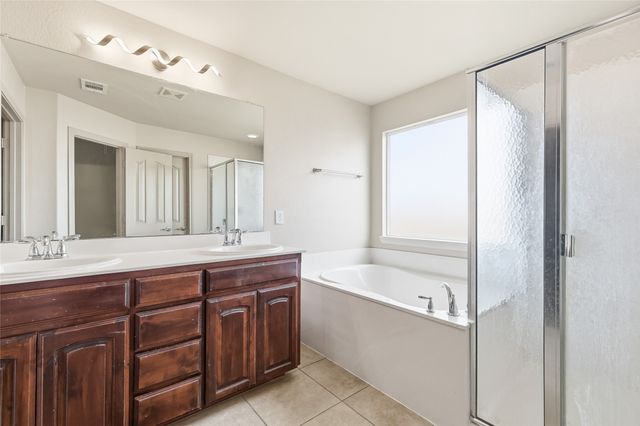 5920 Kristen Drive, Fort Worth, TX 76131