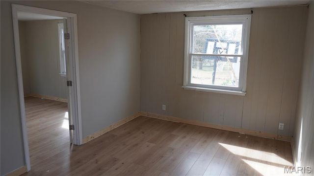 9244 Edna Street, St Louis, MO 63137