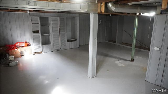 9244 Edna Street, St Louis, MO 63137