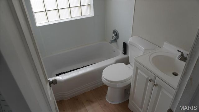 9244 Edna Street, St Louis, MO 63137