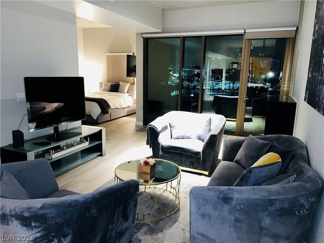 353 East Bonneville Avenue 425, Las Vegas, NV 89101