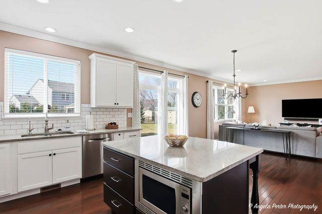 3201 Christopher Court, Johnsburg, IL 60051