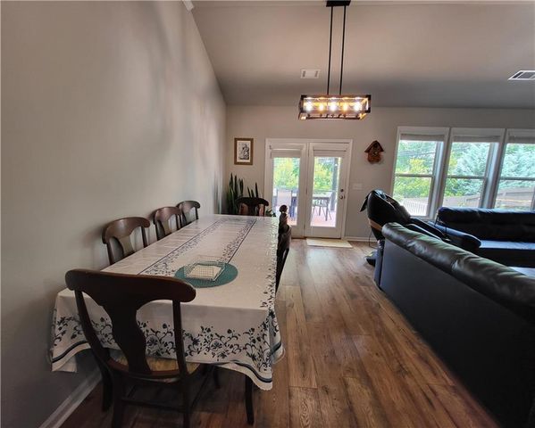 5414 Town Square Way, Flowery Branch, GA 30542