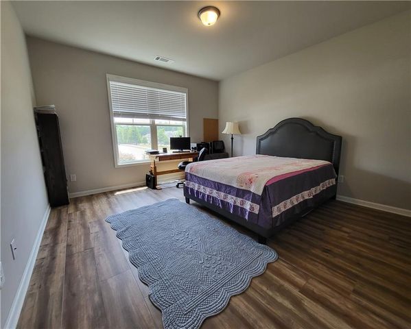 5414 Town Square Way, Flowery Branch, GA 30542