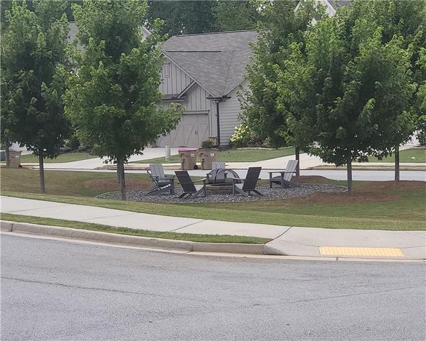 5414 Town Square Way, Flowery Branch, GA 30542
