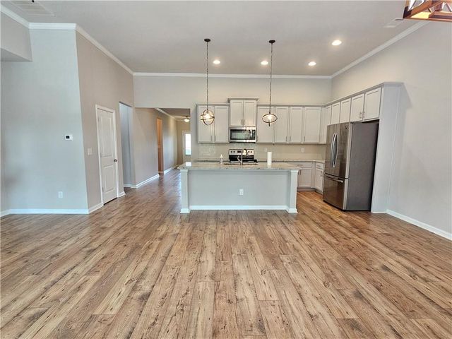 5414 Town Square Way, Flowery Branch, GA 30542