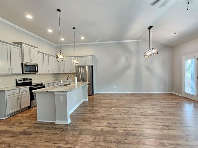 5414 Town Square Way, Flowery Branch, GA 30542