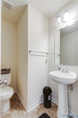 5073 Warwick Rd, Richmond, VA 23224