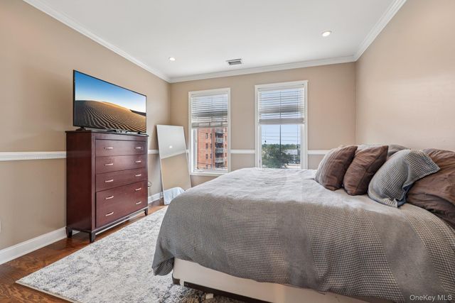 410 Westchester Avenue 202, Port Chester, NY 10573