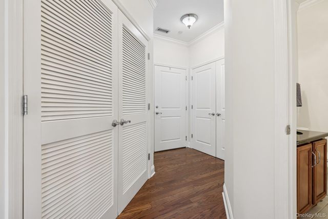 410 Westchester Avenue 202, Port Chester, NY 10573