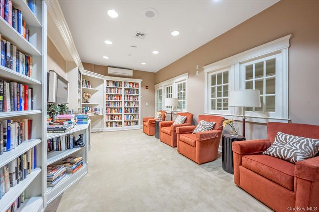 410 Westchester Avenue 202, Port Chester, NY 10573