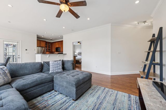 410 Westchester Avenue 202, Port Chester, NY 10573