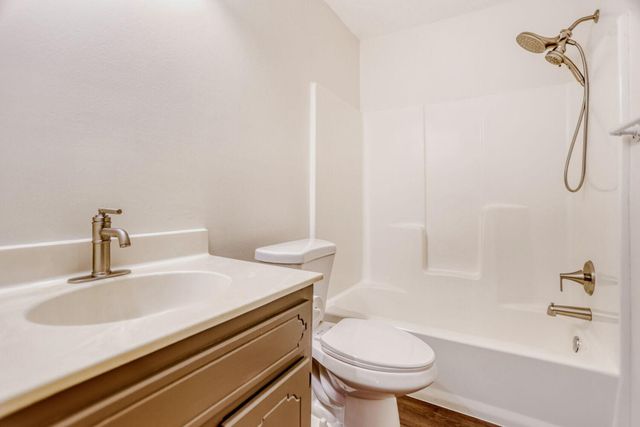 10895 Osage Street NW, Coon Rapids, MN 55433