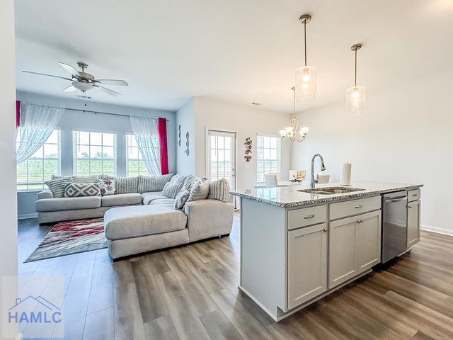 1667 Arnold Drive SE, Allenhurst, GA 31301