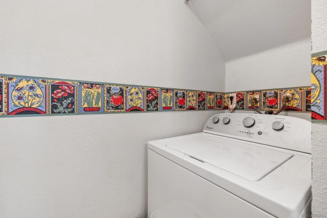 11362 Via Rancho San Diego J, El Cajon, CA 92019