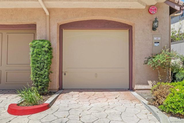 11362 Via Rancho San Diego J, El Cajon, CA 92019