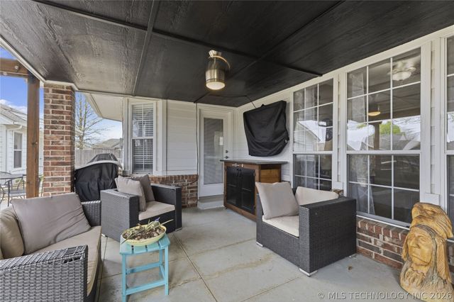 11206 S 276th East Avenue, Coweta, OK 74429