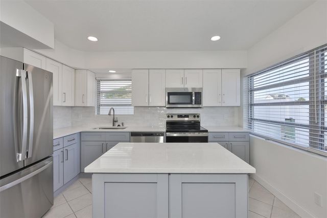 419 12TH AVENUE, Indian Rocks Beach, FL 33785